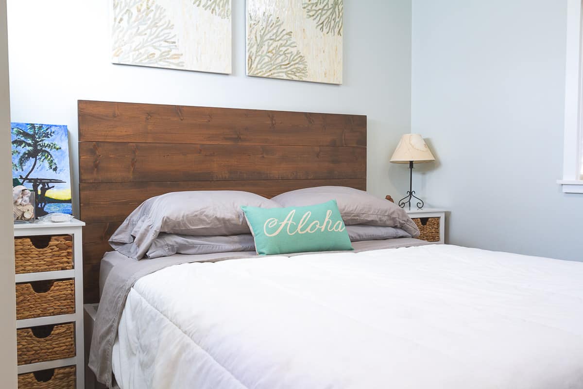 Vacation rental's queen bed